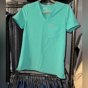 FIGS One Pocket Scrub Top